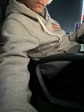 solooboy18 online show from 28, 9, 2025