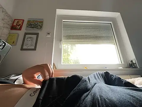 xmilolivex online show from 11, 5, 2026