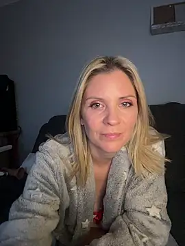 Lexi-Lux-X online show from 9, 11, 2025