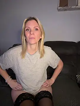 Lexi-Lux-X online show from 15, 11, 2025