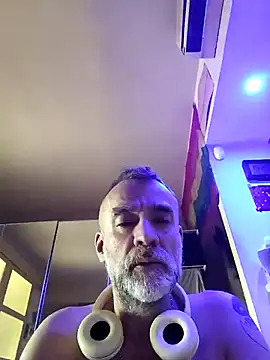 Snapshot of GabyCollado5 chatting on 8, 5, 2026 GabyCollado5 online show from 8, 5, 2026