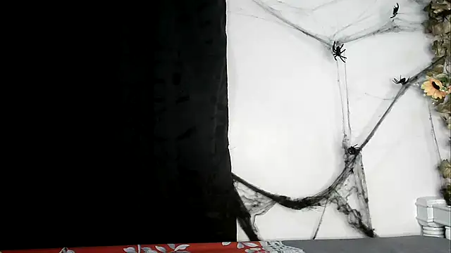 Snapshot of angelainparis28 chatting on 1, 11, 2025 angelainparis28 online show from 1, 11, 2025