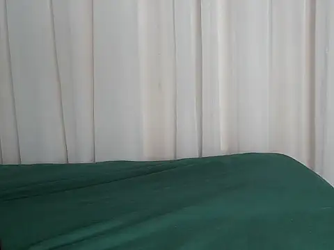 Snapshot of angelainparis28 chatting on 29, 11, 2025 angelainparis28 online show from 29, 11, 2025