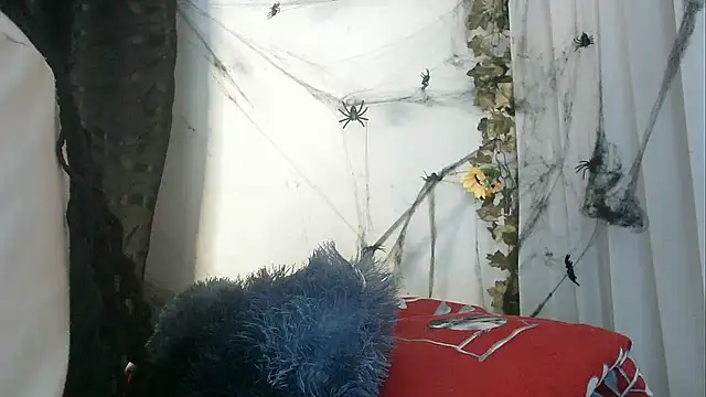 Snapshot of angelainparis28 chatting on 14, 10, 2025 angelainparis28 online show from 14, 10, 2025