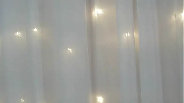 Snapshot of angelainparis28 chatting on 15, 10, 2025 angelainparis28 online show from 15, 10, 2025