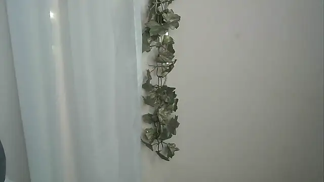 Snapshot of angelainparis28 chatting on 26, 11, 2025 angelainparis28 online show from 26, 11, 2025