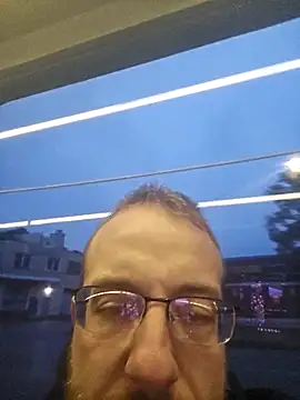 Snapshot of MEAT4urGRILL chatting on 27, 10, 2025 MEAT4urGRILL online show from 27, 10, 2025