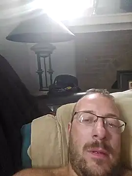 Snapshot of MEAT4urGRILL chatting on 13, 10, 2025 MEAT4urGRILL online show from 13, 10, 2025
