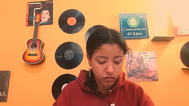 meisevil77 online show from 10, 11, 2025