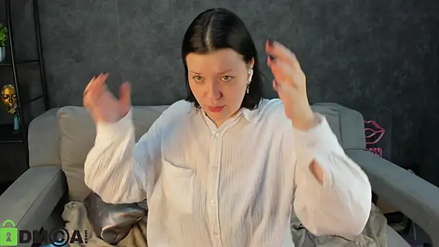 Michele Greenn online show from 13, 10, 2025