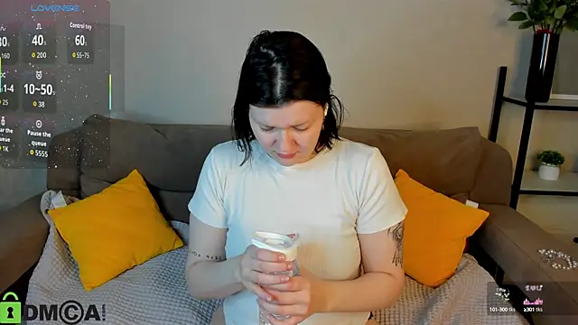 Michele Greenn online show from 16, 10, 2025