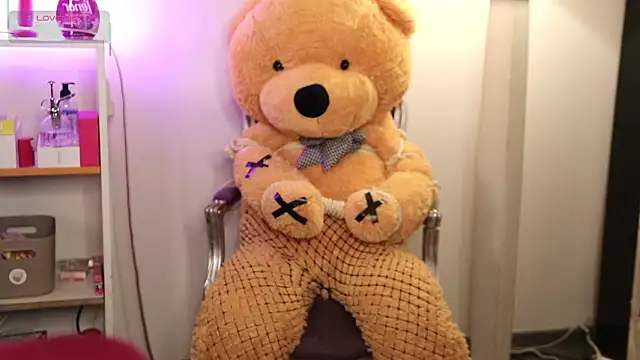 NovaHollisx online show from 29, 3, 2026