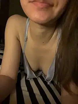 Lauren 778 online show from 10, 9, 2025