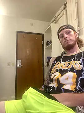 Snapshot of BIGxRED chatting on 16, 9, 2025 BIGxRED online show from 16, 9, 2025