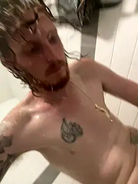 Snapshot of BIGxRED chatting on 10, 9, 2025 BIGxRED online show from 10, 9, 2025