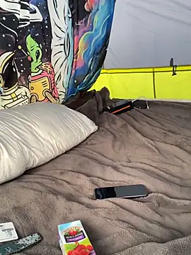 Snapshot of BIGxRED chatting on 30, 10, 2025 BIGxRED online show from 30, 10, 2025