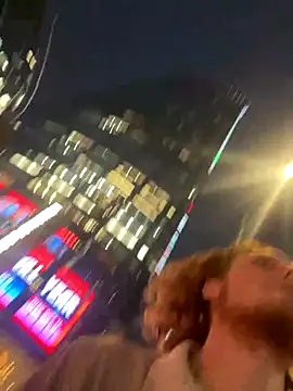 Snapshot of BIGxRED chatting on 18, 9, 2025 BIGxRED online show from 18, 9, 2025