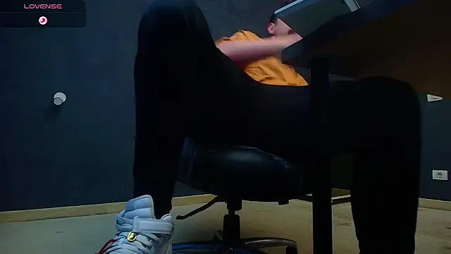 EnzoRace online show from 6, 11, 2025