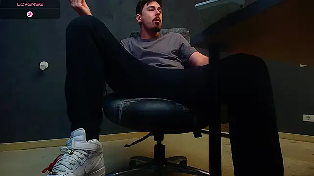 EnzoRace online show from 4, 11, 2025