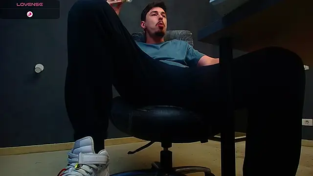 EnzoRace online show from 8, 11, 2025