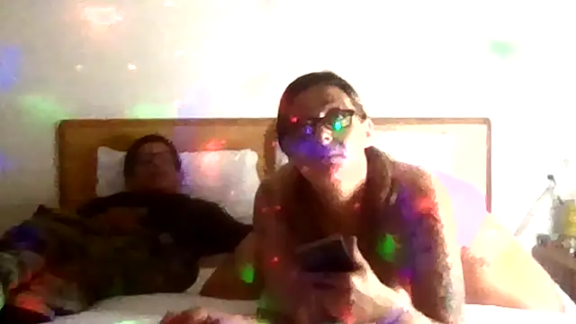 SparklesB1tch online show from 17, 11, 2025