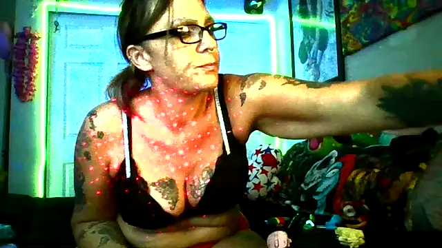 SparklesB1tch online show from 9, 11, 2025