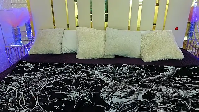 Clumsy Nana online show from 21, 4, 2026