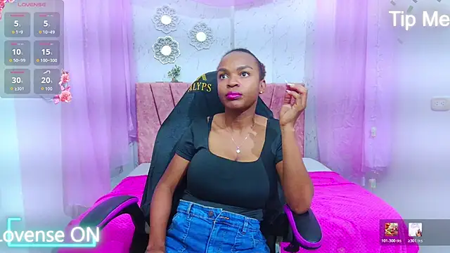 mia  thomson  online show from 6, 4, 2026