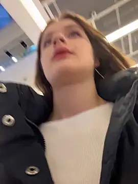 Snapshot of KittyQueeny chatting on 28, 11, 2025 KittyQueeny online show from 28, 11, 2025