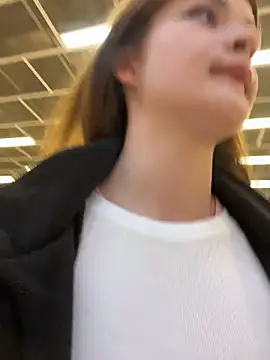 Snapshot of KittyQueeny chatting on 22, 10, 2025 KittyQueeny online show from 22, 10, 2025