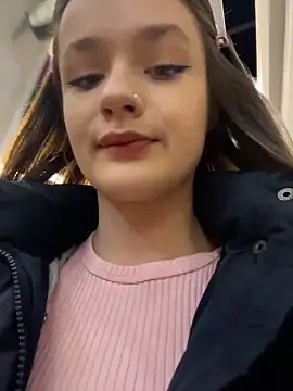 KittyQueeny online show from 20, 12, 2025