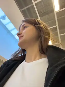 Snapshot of KittyQueeny chatting on 9, 10, 2025 KittyQueeny online show from 9, 10, 2025