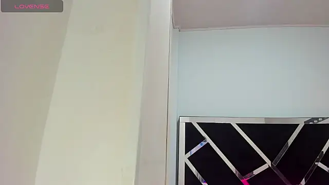 Snapshot of iisabella_noa chatting on 24, 10, 2025 iisabella noa online show from 24, 10, 2025