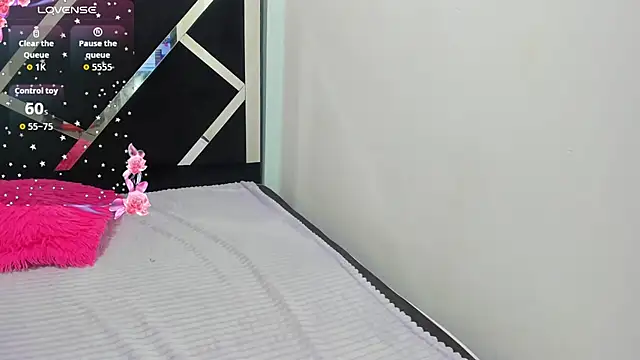 Snapshot of iisabella_noa chatting on 8, 10, 2025 iisabella noa online show from 8, 10, 2025