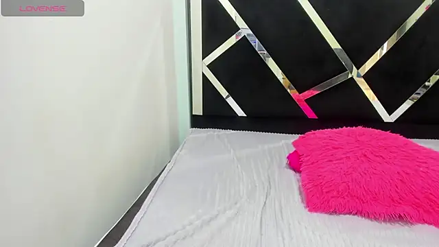 Snapshot of iisabella_noa chatting on 25, 10, 2025 iisabella noa online show from 25, 10, 2025