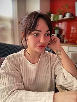 SaraLow online show from 16, 2, 2026