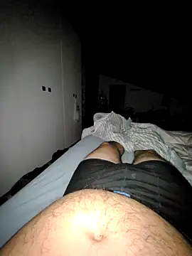 Snapshot of giova17cm chatting on 29, 10, 2025 giova17cm online show from 29, 10, 2025