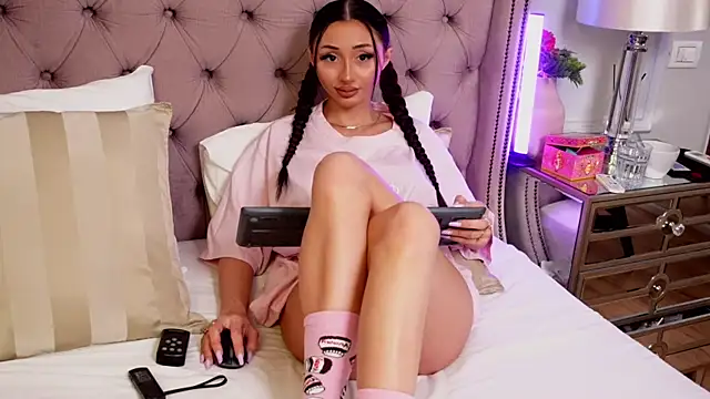 JenniferLovve online show from 21, 3, 2026