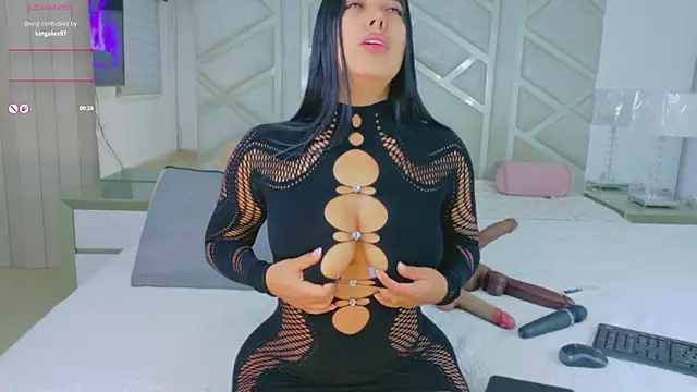 RoseMariee  online show from 25, 4, 2026