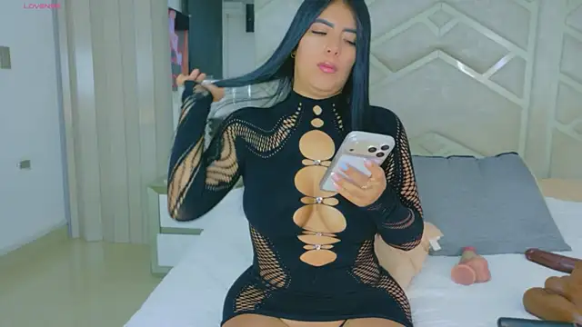 RoseMariee  online show from 4, 5, 2026