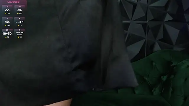 helenasaenz online show from 8, 11, 2025