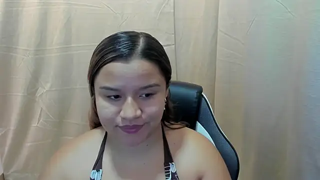Snapshot of ElaBourn_ chatting on 8, 5, 2026 ElaBourn online show from 8, 5, 2026