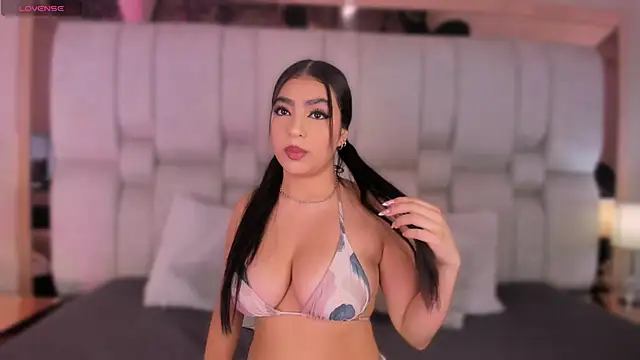 Snapshot of BelaCox_ chatting on 28, 9, 2025 BelaCox online show from 28, 9, 2025