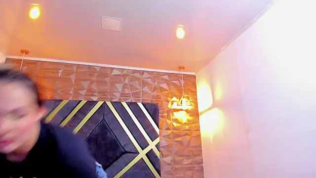 Emmaa white  online show from 20, 3, 2026