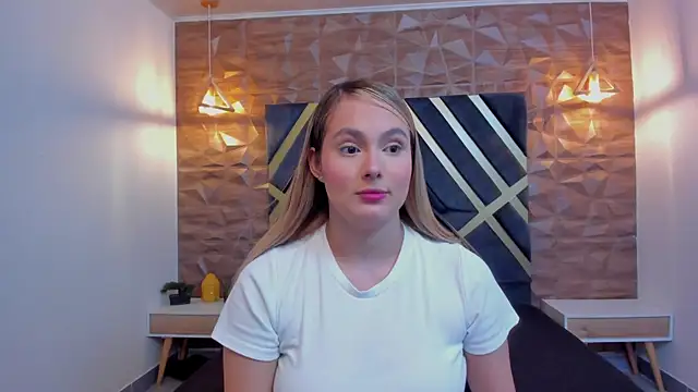 Emmaa white  online show from 13, 1, 2026