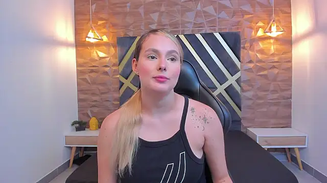 Emmaa white  online show from 15, 1, 2026