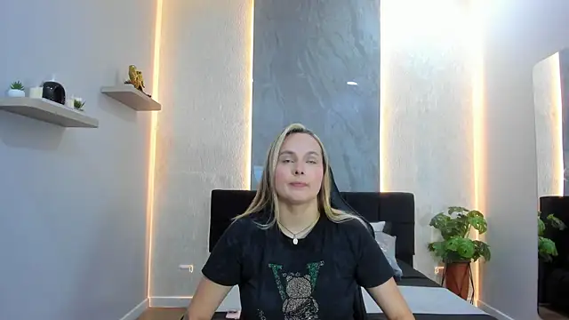 Emmaa white  online show from 26, 5, 2026