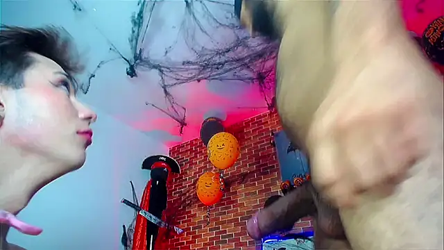 Michael twink  online show from 28, 10, 2025