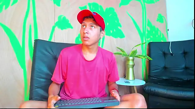 spicy adonhis online show from 19, 3, 2026