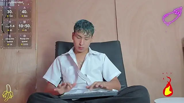 spicy adonhis online show from 15, 10, 2025